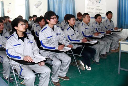 就读职业中学未来的就业情况怎么样?