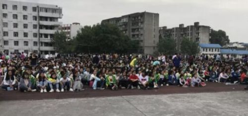 柳树中学校园环境
