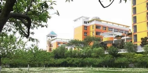 贵州大学附属中学校园环境