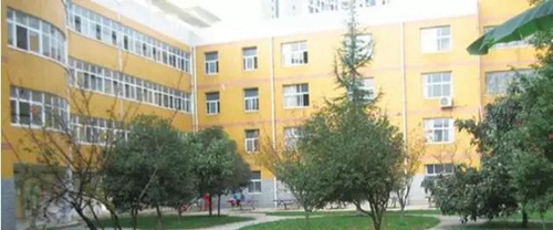 贵州大学附属中学校园环境2