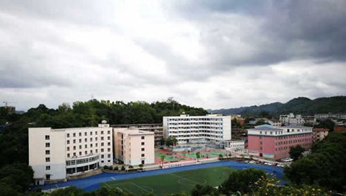 遵义市第十八中学校园风景