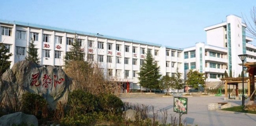 修文中学教学楼