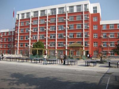 贵阳华阳职业学校分享：高考失利读什么学校好