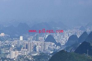 六盘水市人文科技职业技术学校环境