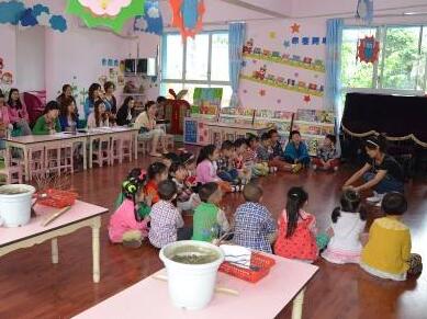 【贵阳幼师学校为什么受到那么多家长的青睐?】-大专幼师学校最新招生疑问