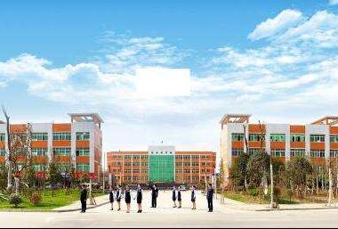 成都职业学校高铁航空专业哪个比较好?