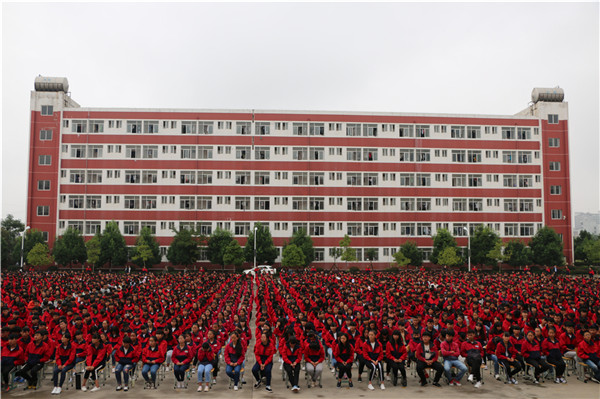 曲靖技师学院让人忧图片