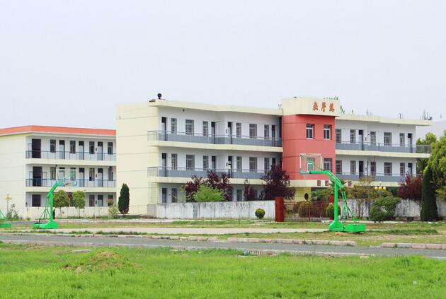 姚李职业高级中学环境图