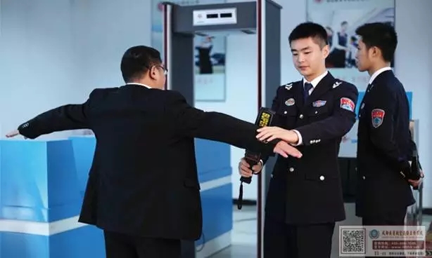成都航空学校安检专业