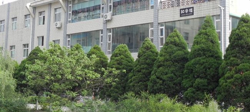 川北幼儿师范高等专科学校食堂背面