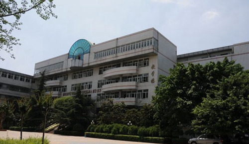 成都市铁路中学教学楼