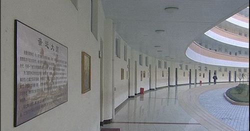 成都七中实验学校名画走廊