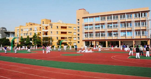 成都七中实验学校小学课间