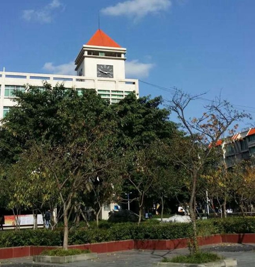 四川省江油中学校园一角1 四川省江油中学校园一角1