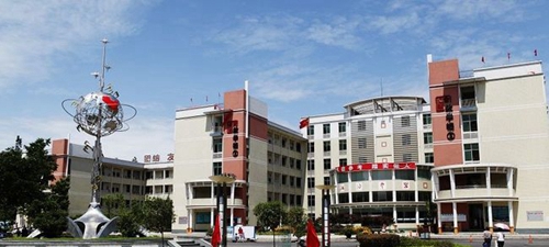 四川省江油中学中心广场