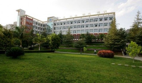 攀枝花市第三高级中学校校园环境3
