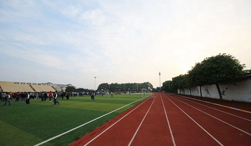 绵阳实验高级中学操场