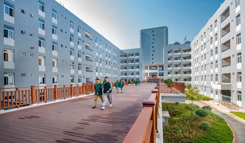 攀枝花市成都外国语学校校园一角2
