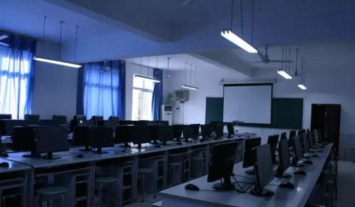 攀枝花市第十二中学校微机室