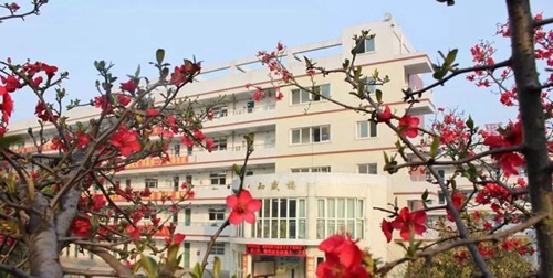 三台县芦溪中学教学楼