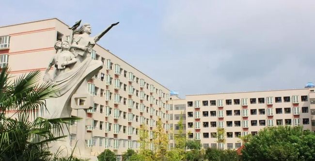 三台县芦溪中学宿舍楼