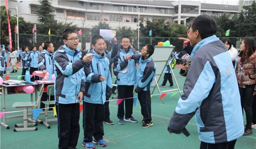 四川师范大学附属第一实验中学校园活动（龙泉校区）