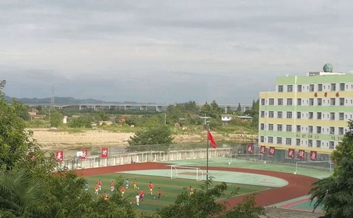 绵阳市丰谷中学校园环境