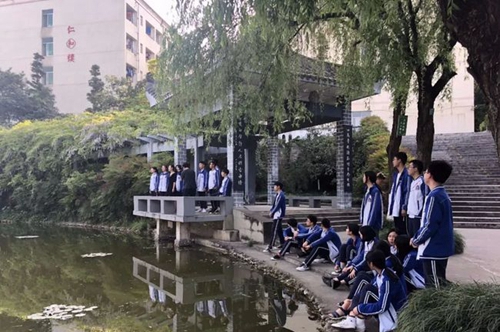 四川省中江中学校校园风光1