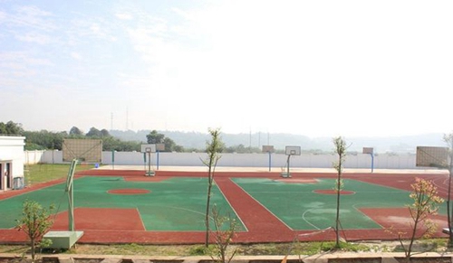 绵阳高新区实验中学篮球运动场