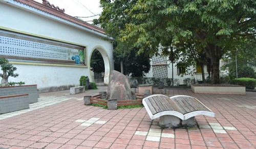 简阳市贾家中学园林一角
