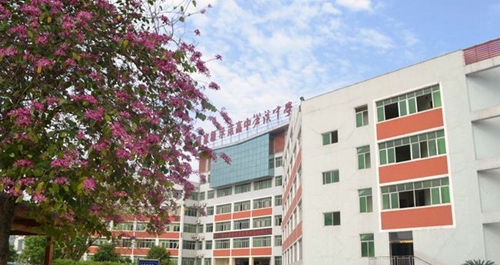四川省苍溪中学校教学楼