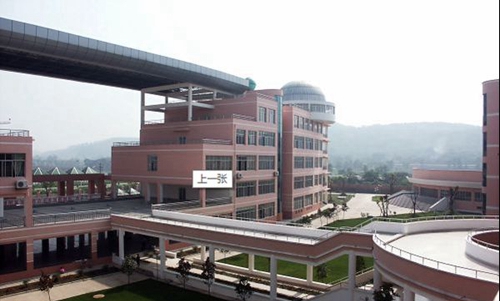四川省德阳中学校校园风光