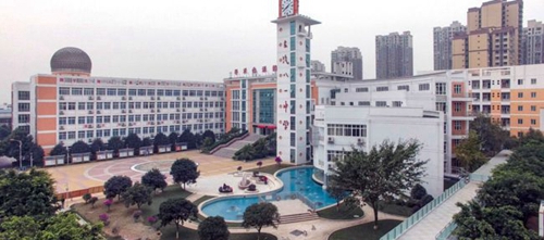 四川省东汽八一中学校园景色