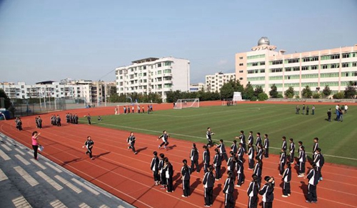 四川省旺苍中学操场环境