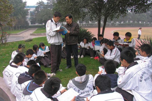 成都市盐道街外语学校户外课堂