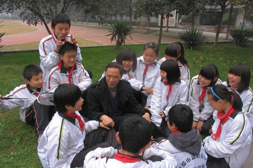 成都市盐道街外语学校课余小憩