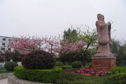 成都市盐道街外语学校校园风貌