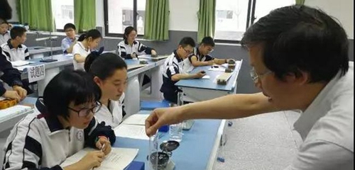 成都市实验外国语学校物理实验操作