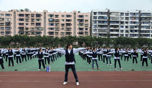 遂宁中学体操比赛