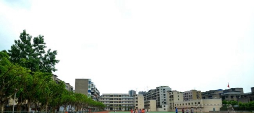 遂宁中学操场