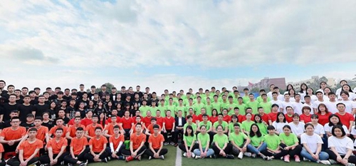 邛崃市强项实验学校2018届毕业照