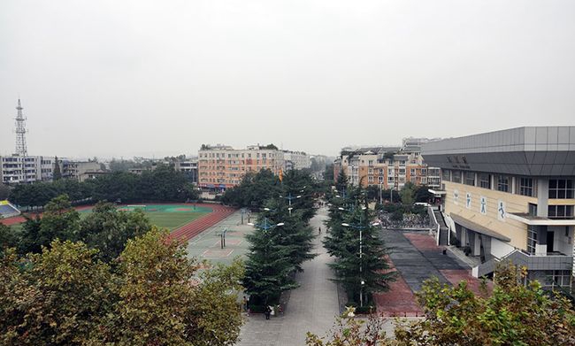 成都市中和中学运动场