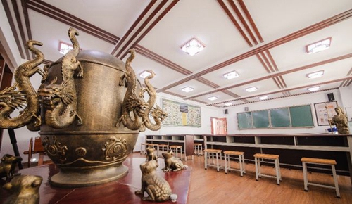 四川省成都市航天中学校历史室