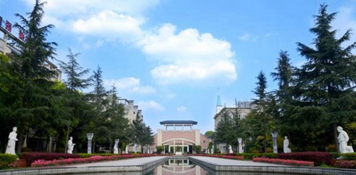 乐山一中校园景色