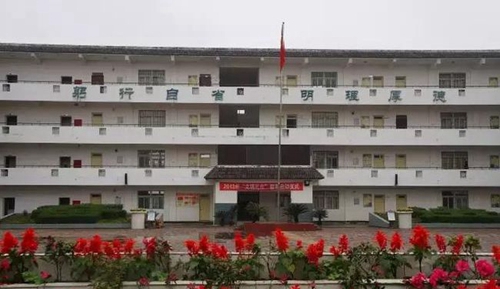 金堂县高板中学校校园风貌