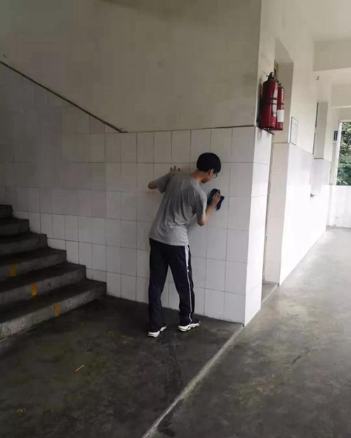 成都市新都区泰兴中学校清洁大扫除
