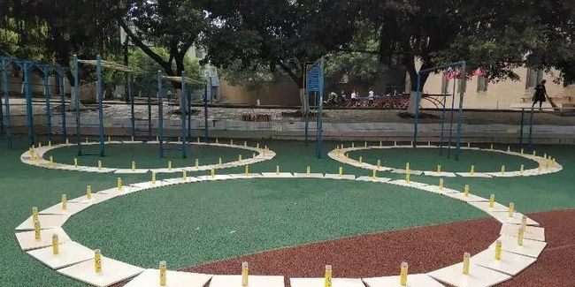 新都泰兴中学校园一角