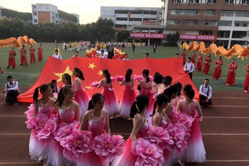 成都高新实验中学盛世花开