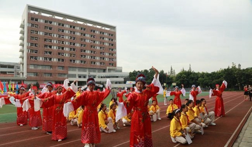 成都高新实验中学新女驸马