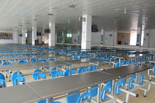 乐至县吴仲良中学学生食堂二、